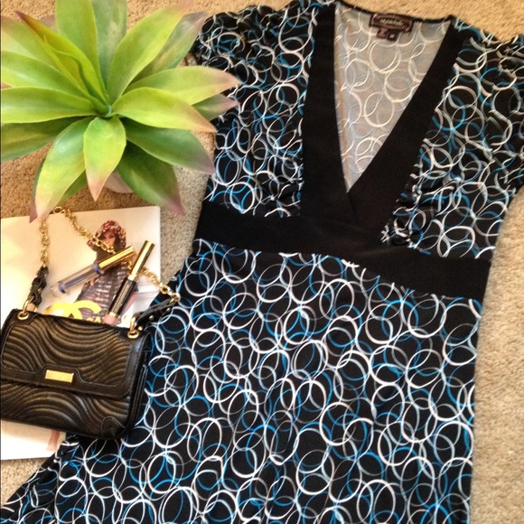 🌻 Dress by My Michelle - Picture 1 of 8